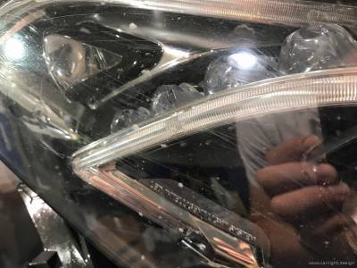 Микротрещины на стекле фары Mercedes-Benz w212
