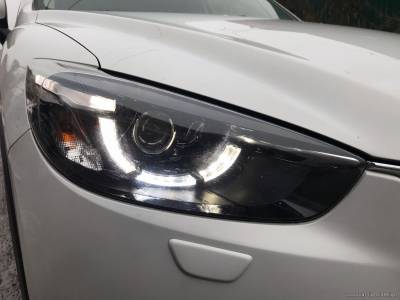 Восстановленные светодиоды в фаре автомобиля Мазда