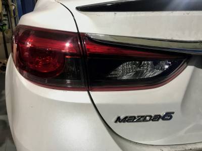 замена уплотнительной резинки на задней стоп - фаре Mazda 6