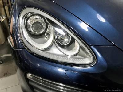 Фара Porsche Cayenne после внутренней чистки и замене масок