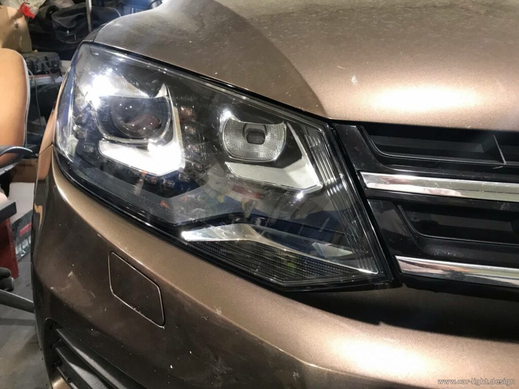 Відновлена оптика Volkswagen Touareg після полірування та захисту