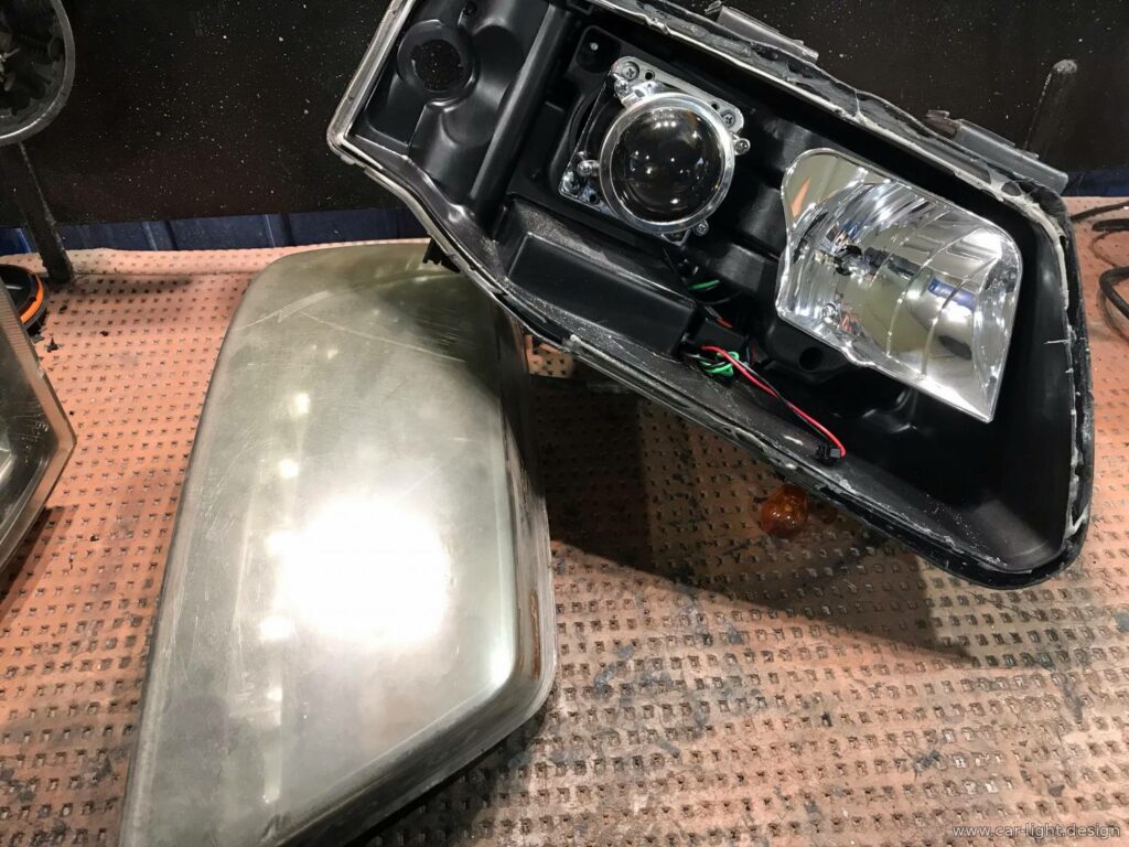 Розпакована фара Audi A6