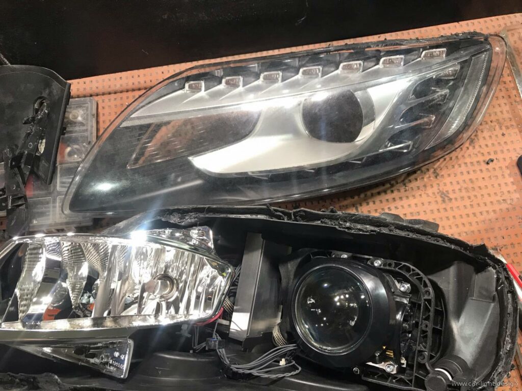 Розпакована фара Audi Q7