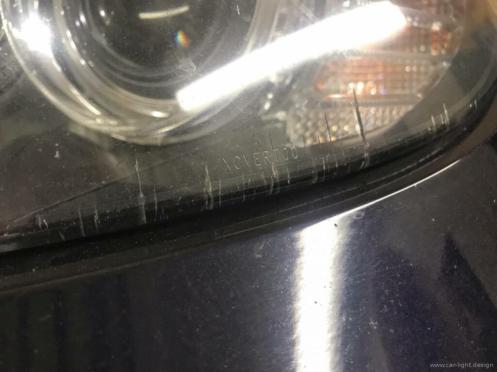 Фото фари BMW X6 з тріщинами